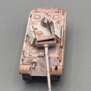 JOHNNY LIGHTING PATHER WW2 GERMAN TANK